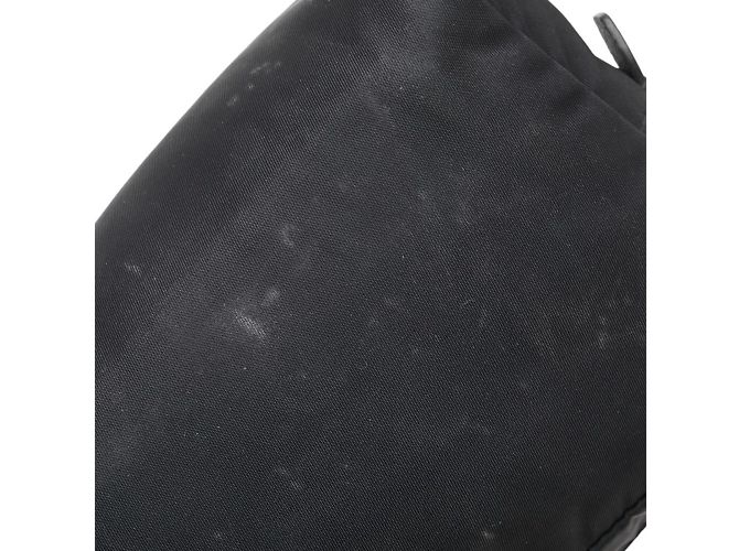 Bolso Triángulo Logo Re-Nylon de Prada Vera Negro - vista 5
