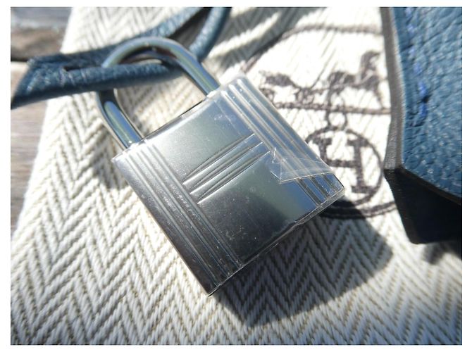 Clochette, tirador y candado Hermès nuevo de cuero togo azul con bolsa de polvo Plata - vista 2