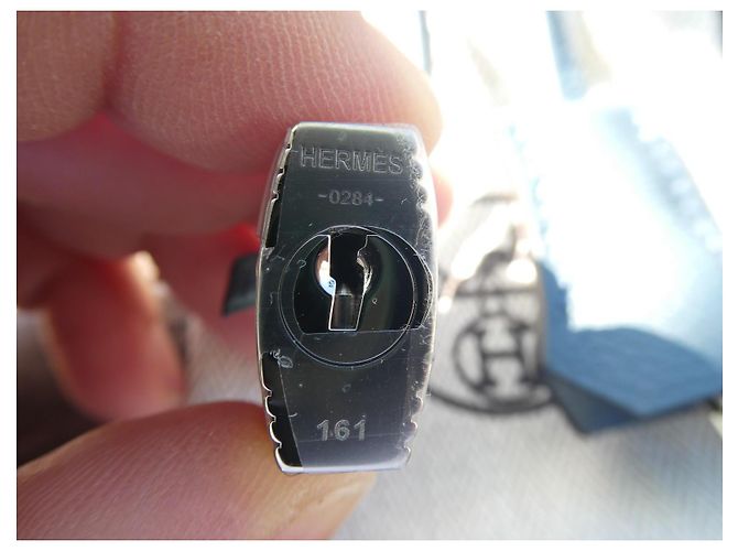 Clochette, tirador y candado Hermès nuevo de cuero togo azul con bolsa de polvo Plata - vista 3