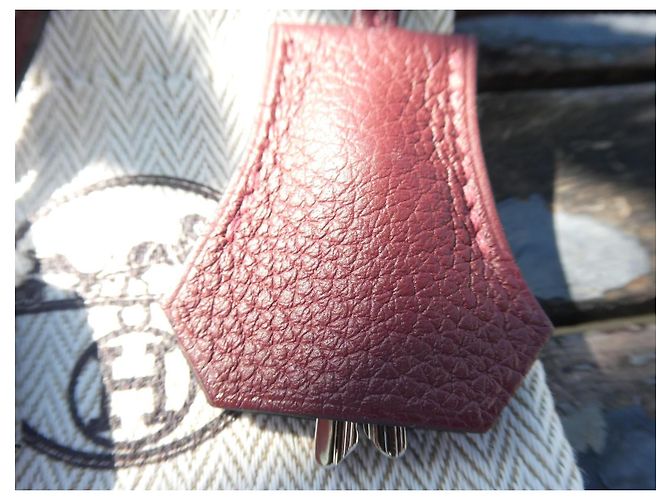 Campanella, tirante e lucchetto Hermès in pelle togo rossa, nuovo con dustbag Rosso - vista 2