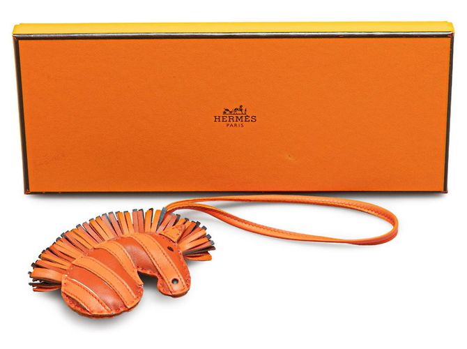 Borsa charm con motivo zebra Savannah GZ di Hermès Marrone Rosso - vista 5