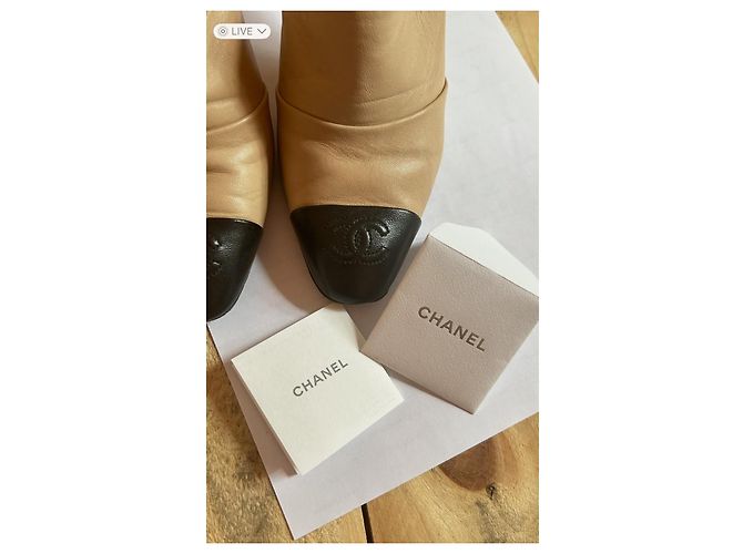Chanel-Pumps in den ikonischen Farben der Marke Beige - Ansicht 2