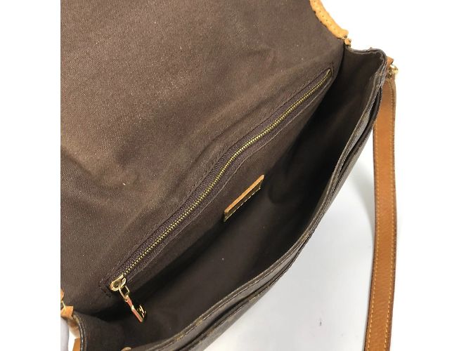 Borsa a Spalla Menilmontant PM Monogramma Louis Vuitton Marrone - vista 13