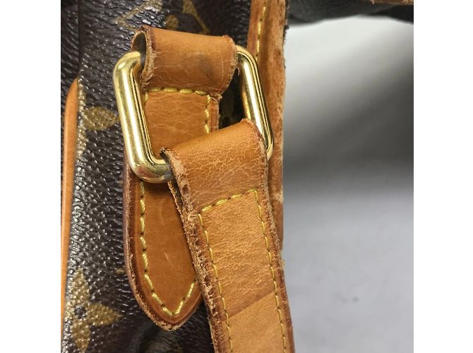 Borsa a Spalla Menilmontant PM Monogramma Louis Vuitton Marrone - vista 14