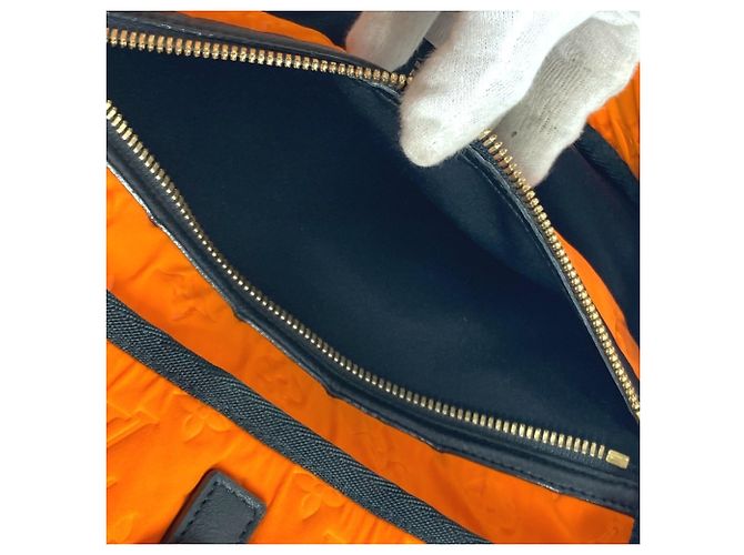 Borsa a spalla Scuba MM della linea Cruise Louis Vuitton M92803 Arancione - vista 15