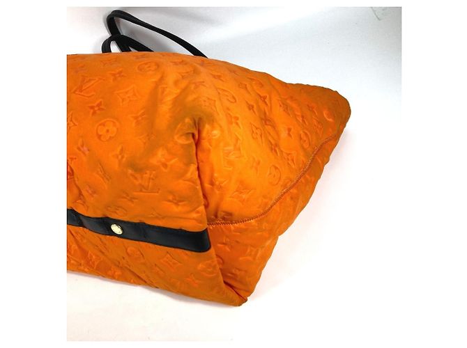 Borsa a spalla Scuba MM della linea Cruise Louis Vuitton M92803 Arancione - vista 6