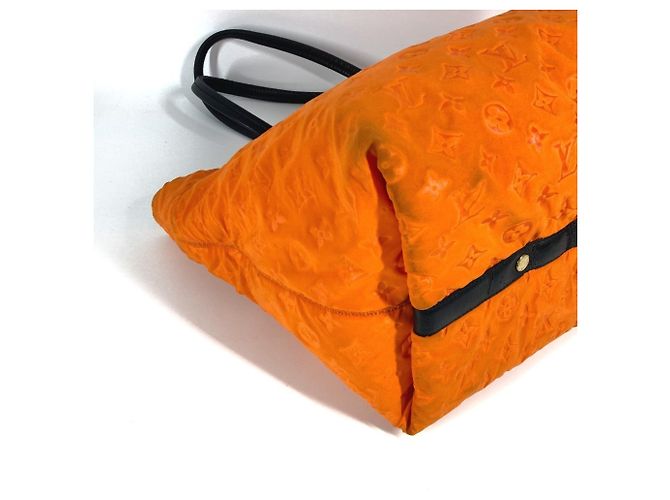 Borsa a spalla Scuba MM della linea Cruise Louis Vuitton M92803 Arancione - vista 7