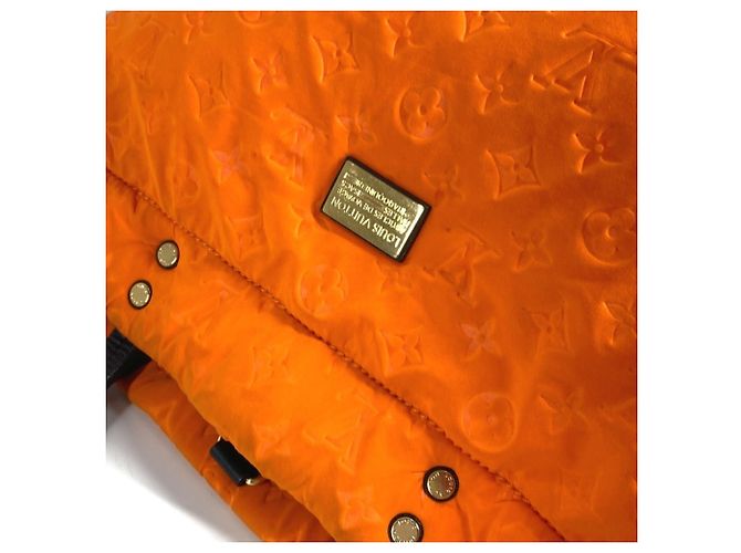Borsa a spalla Scuba MM della linea Cruise Louis Vuitton M92803 Arancione - vista 9