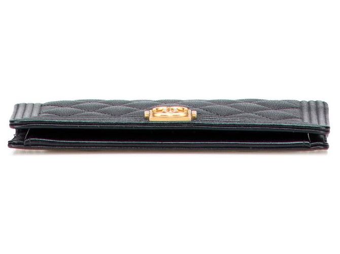 Portafoglio lungo in caviar Chanel Boy Nero - vista 3