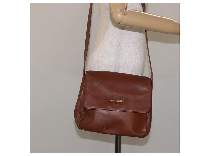 Borsa a Spalla Gucci Bamboo in Pelle Marrone Oro 001 14 1571 Auth fm4767 D'oro - vista 24