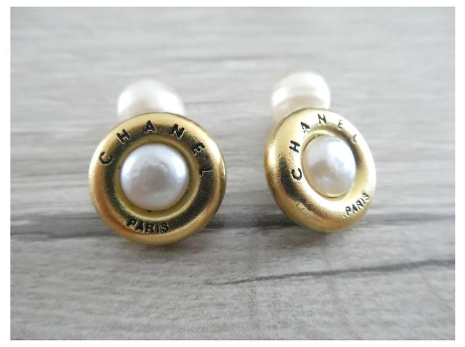 Chanel paio di gemelli per donna in acciaio dorato e perla, VINTAGE Gold hardware - vista 3