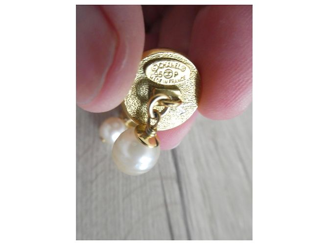 Chanel paio di gemelli per donna in acciaio dorato e perla, VINTAGE Gold hardware - vista 8