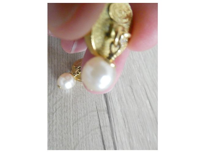 Chanel paio di gemelli per donna in acciaio dorato e perla, VINTAGE Gold hardware - vista 9