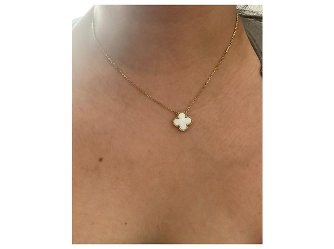 Van Cleef & Arpels Alhambra Halskette Gelbgold weiß - Ansicht 2