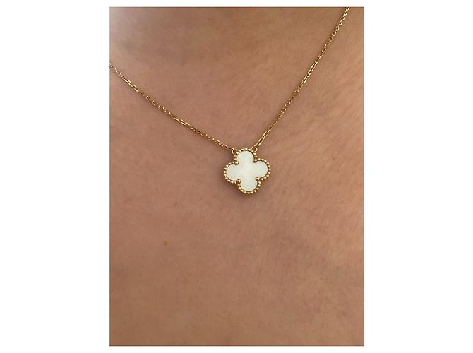 Van Cleef & Arpels Alhambra Halskette Gelbgold weiß - Ansicht 4