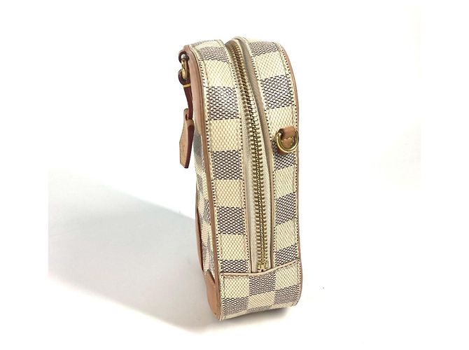 Bolso Neo Capy Damier Azur de Louis Vuitton Blanco - vista 4