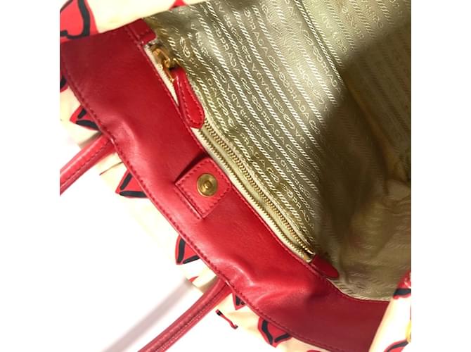 Tote Prada Herz-Logo-Handtasche Weiß Rot - Ansicht 13