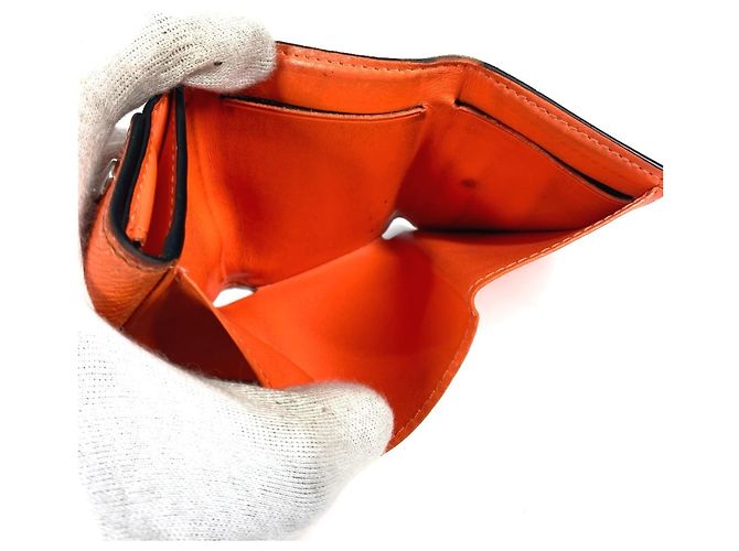 Billetera Compacta Discovery Taigarama Louis Vuitton Naranja - vista 11