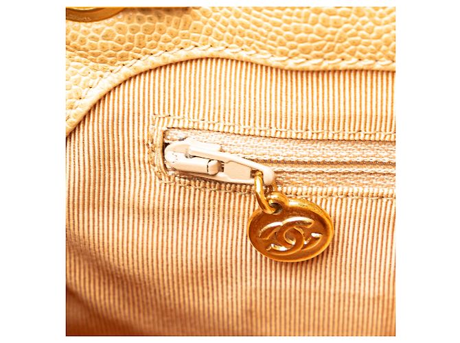 Borsa a spalla con catena logo in caviale giallo Chanel - vista 7
