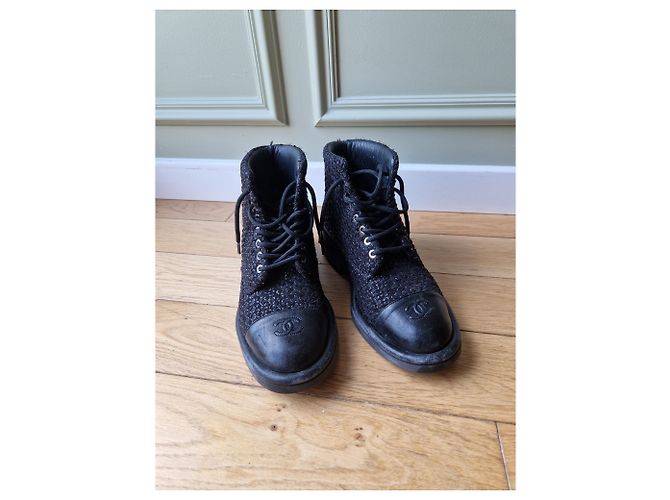 Timeless Botines Chanel de cuero y tweed en buen estado - vista 2