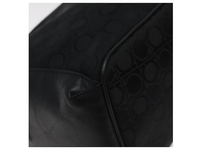 Borsa a spalla Salvatore Ferragamo in tela nera e oro Auth BA3569 Nero D'oro - vista 9