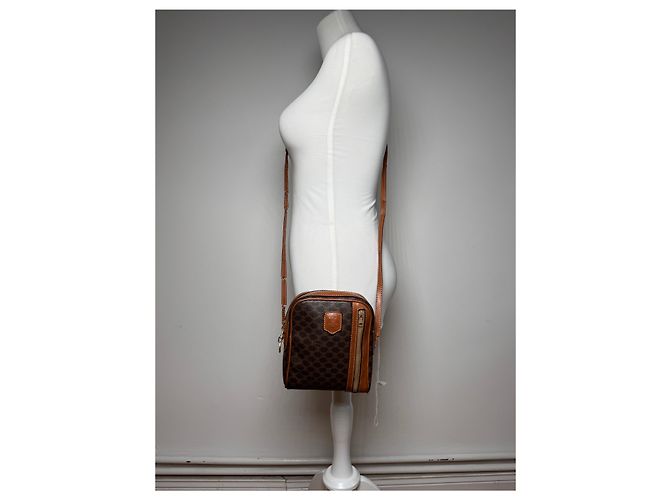 Céline Vintage Celine Triomphe Monogramm Tasche Braun - Ansicht 8