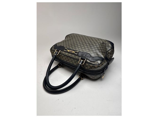 Céline Vintage Celine Paris Triomphe Monogramm Ledertasche Grau - Ansicht 10