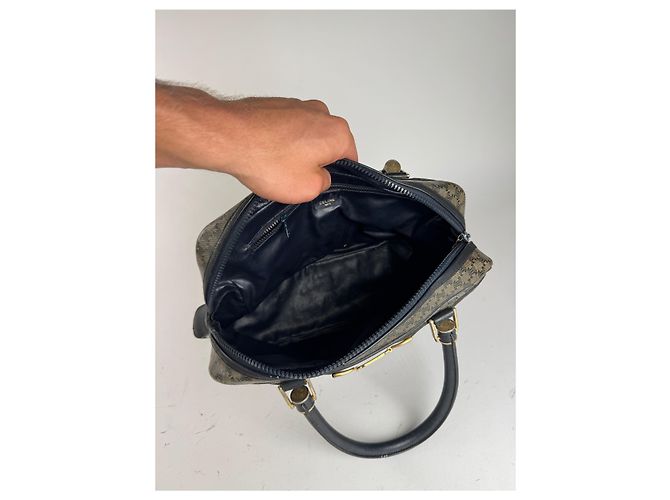 Céline Vintage Celine Paris Triomphe Monogramm Ledertasche Grau - Ansicht 4
