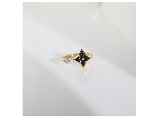 Anello Mini Stella Color Blossom in Oro Giallo, Onice e Diamante di Louis Vuitton - vista 5