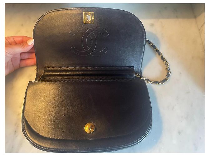 Bolso Chanel Timeless media luna en cuero de cordero azul marino - vista 8