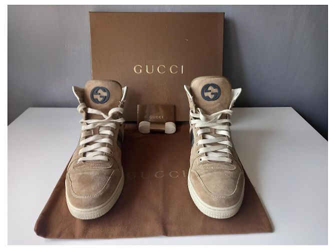 Sneaker Hi-Top Gucci beige in scamosciato - vista 3