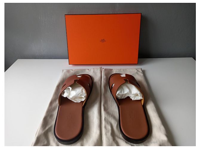 Sandali Hermès Izmir in pelle marrone - vista 3