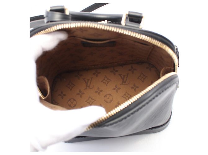 Louis Vuitton Alma Epi Backpack Black - view 3