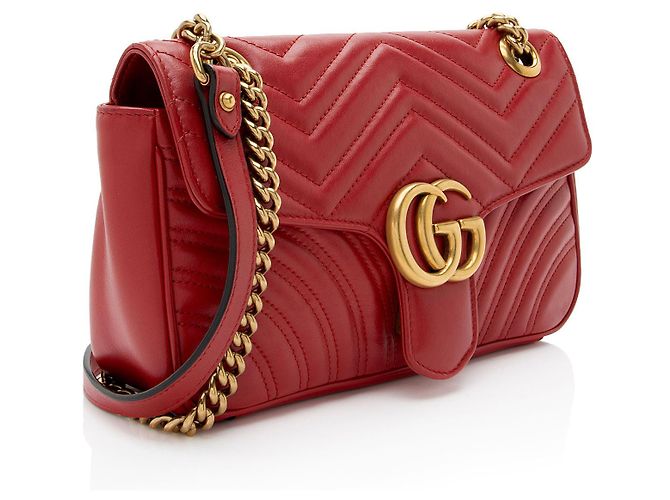 Borsa a tracolla media GG Marmont in pelle Matelassé Gucci Rosso - vista 2