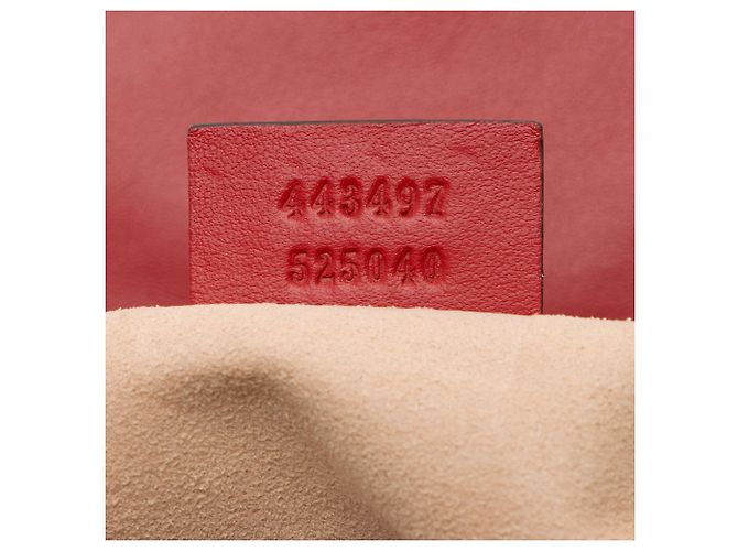 Borsa a tracolla media GG Marmont in pelle Matelassé Gucci Rosso - vista 6