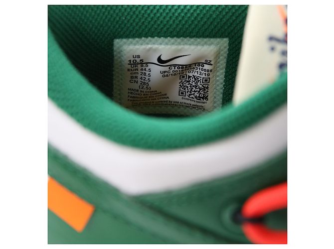 Baskets Nike x Off-White Dunk Low en cuir vert pin - vue 9
