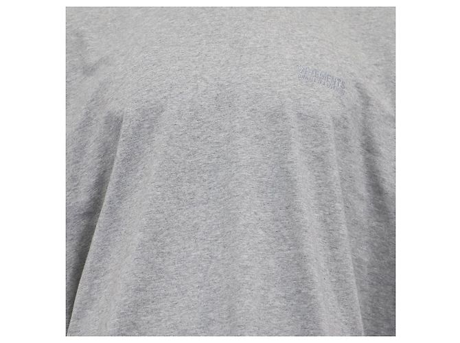 Vêtements Camiseta bordada de edición limitada en algodón gris de Vetements - vista 2