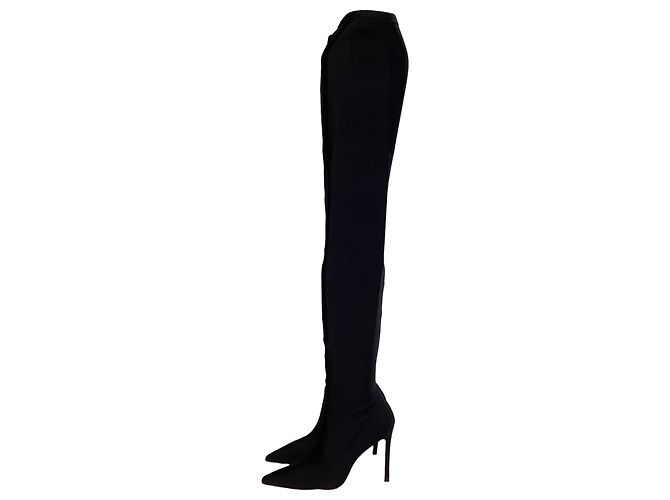 Stivali alti Ultrastuart 100 in satin nero di Stuart Weitzman - vista 7