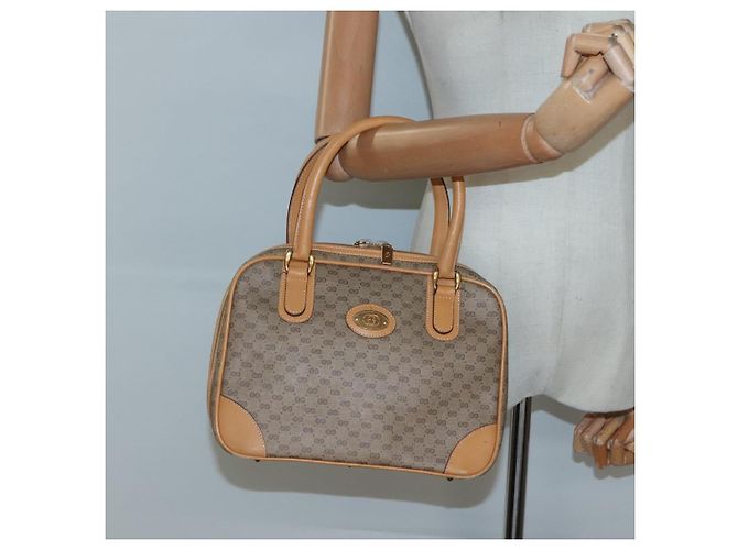 Gucci Borsa a mano Micro GG Supreme in PVC beige e oro 000 39 0030 Auth BA3431 D'oro - vista 24