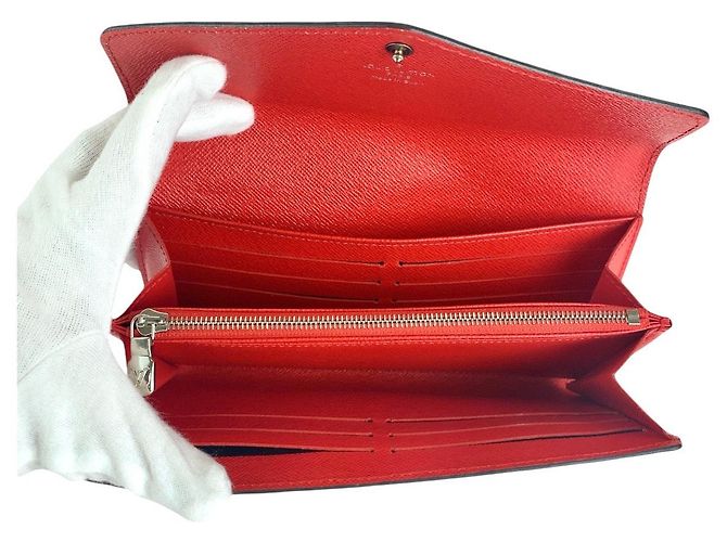 Portafoglio Lungo Epi Sarah di Louis Vuitton Rosso - vista 3