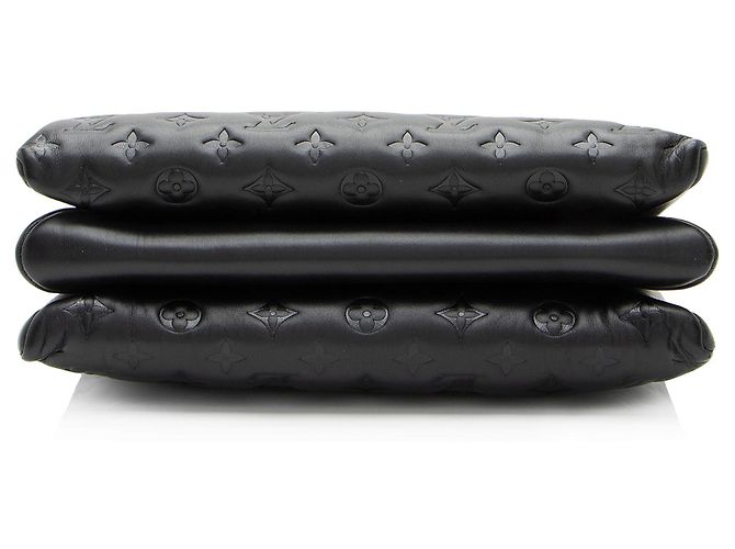 Borsa a Spalla Coussin MM in Pelle di Agnello Embossed Monogram Louis Vuitton Nero - vista 4