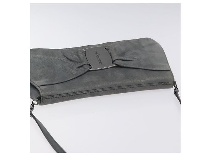 Borsa a Spalla Vala in Camoscio Grigio Argento di Salvatore Ferragamo Auth BA3518 Marrone - vista 6