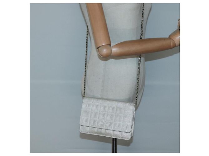 CHANEL Nuova Linea da Viaggio Portafoglio a Catena Nylon Argento CC Auth bs27339 - vista 24