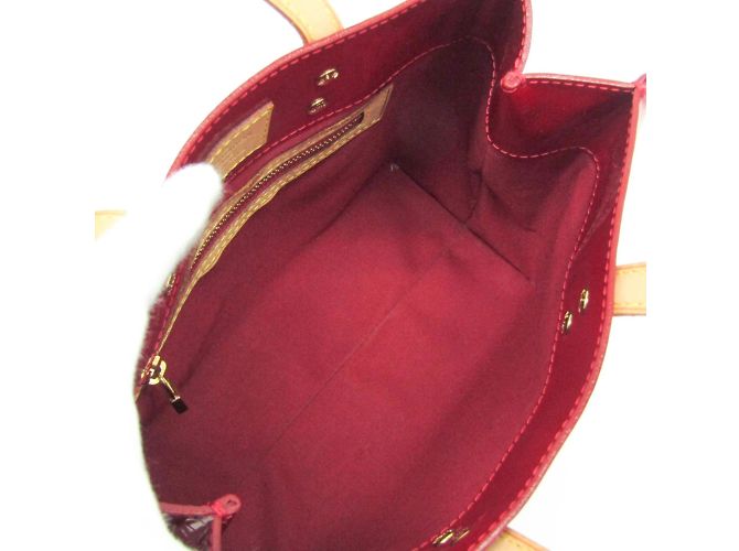 Borsa Louis Vuitton Monogram Vernis Reade PM Rosso - vista 4