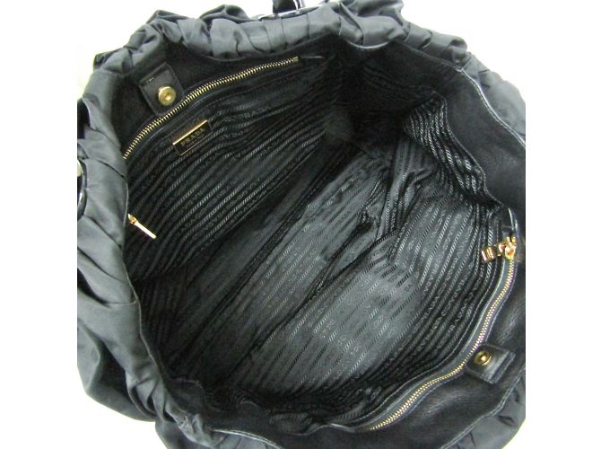 Borsa a spalla con catena arricciata Prada Nero - vista 3