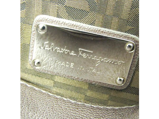 Borsa a spalla in pelle Gancini da donna di Salvatore Ferragamo Argento - vista 16