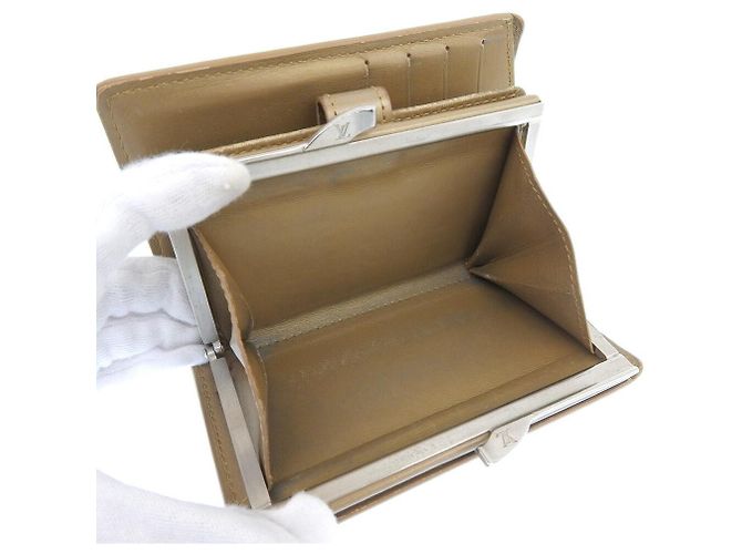 Cartera Monogram Mat Louis Vuitton M65157 Beige - vista 7