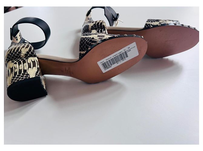 Sandali Valentino Garavani in pelle grigi Grigio - vista 5