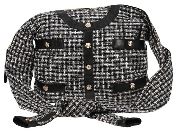 Girl Ragazza CHANEL Giacca Chanel Borsa a Spalla tweed Nero Bianco CC Auth 126244V - vista 13