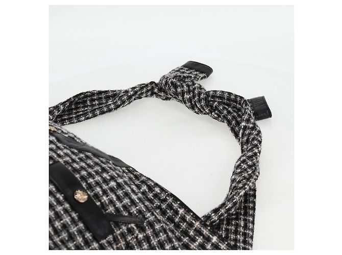 Girl Ragazza CHANEL Giacca Chanel Borsa a Spalla tweed Nero Bianco CC Auth 126244V - vista 15